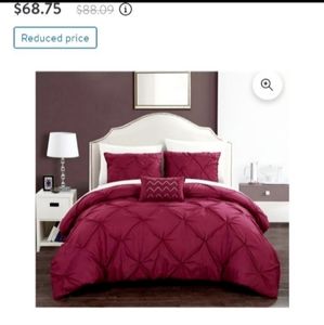 SOLD Queen Pinch-Pleat Ruffled Duvet Cover- Burgundy ❤